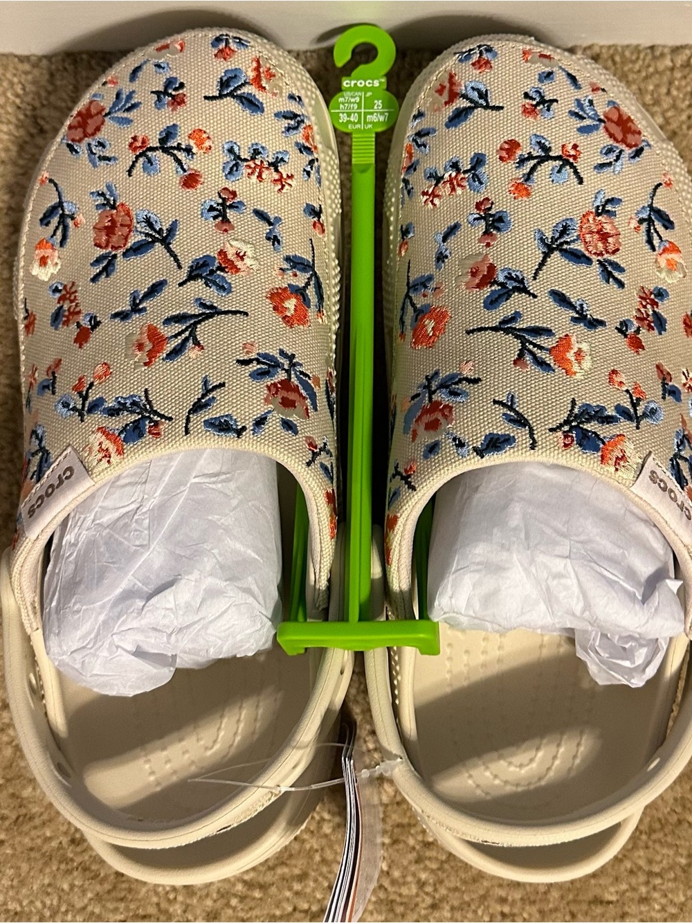 Crocs Classic Crafted Floral Clog Bone Frappe Flowers Size Mens 7 Womens 9 NWT